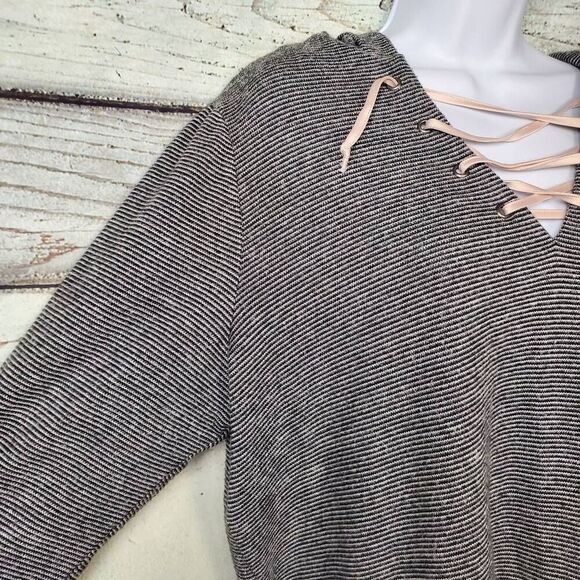Maurices Women’s Lace-Up Hoodie Sweater Gray Striped Long Sleeve Size 0x - Picture 5 of 12